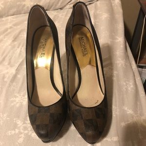 EASTER PRICE DROP Michael Kors Pumps